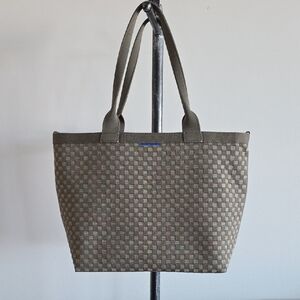 Rothy's The Lightweight Zip Tote in the Safari Green color